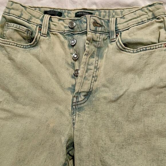 Wild Fable Highest Rise 90s Straight Buttenfly Light Blue Wash Size 6 - Picture 2 of 9